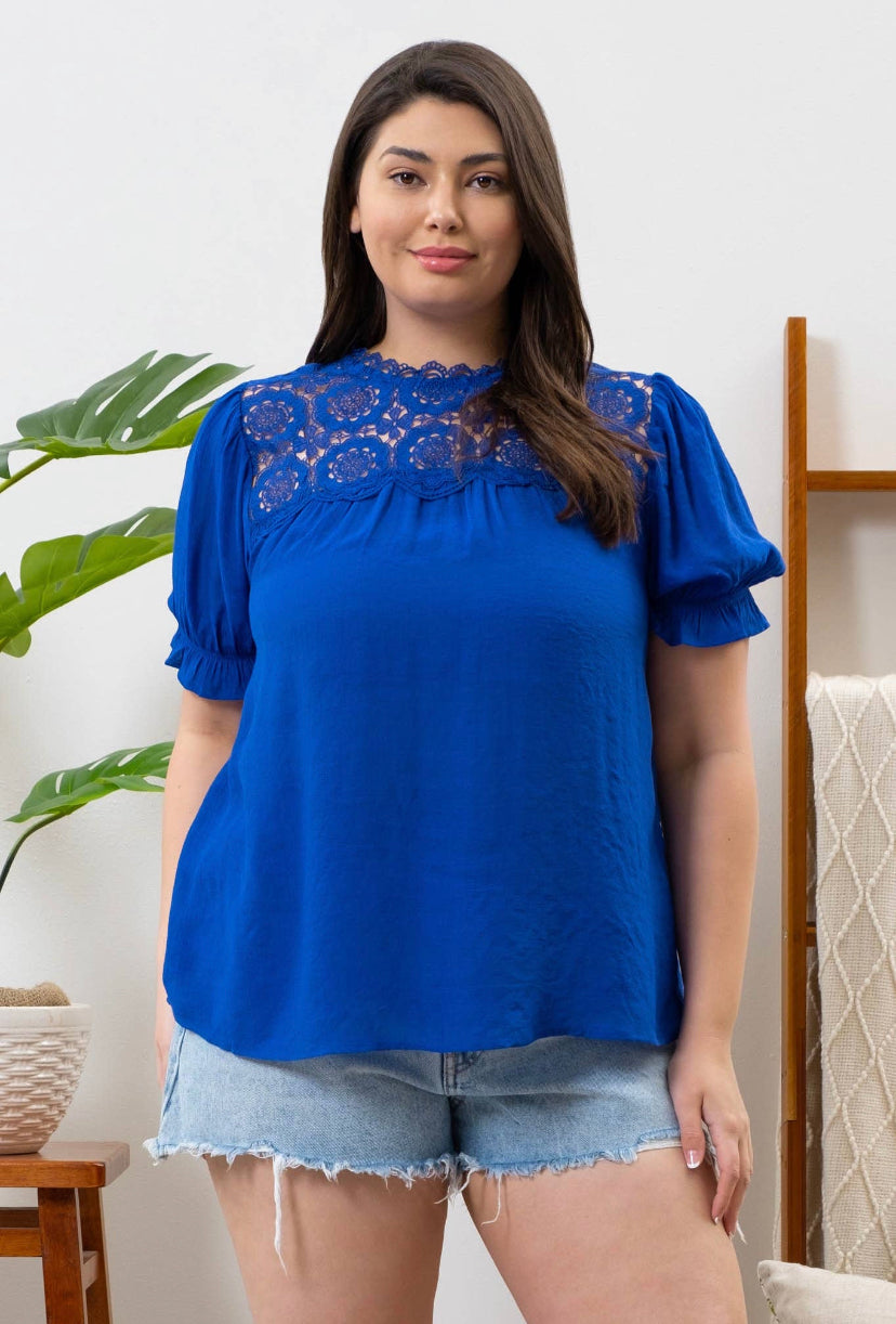 CURVY SOLID LACE BLOUSE